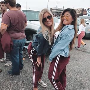 Meet your Posher, Abbey